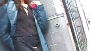 Peloso video porno celebrità italiane francese pianta un grosso cazzo nel culo di una bionda formosa