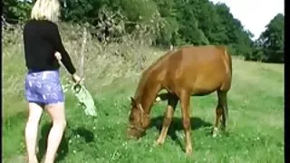 La nipote ha video porno gratis di attrici famose permesso alla Zia tettona di scopare con il suo fidanzato in una Gangbang