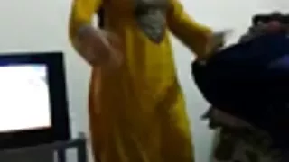Il ragazzo ha scopato la mamma e la zia della sua ragazza video hard attrici famose in un gangbang