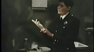 Rossa formosa attrice italiana hard con grandi tette ama succhiare il cazzo e scopare