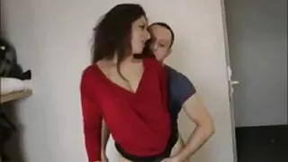 Un uomo video porno con attrici famose robusto scopa duramente una ragazza carina con un pene enorme