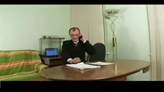 La bellezza dagli occhi marroni si fa scopare sensualmente nella figa porno attrici italiane gratis da uno stallone maturo